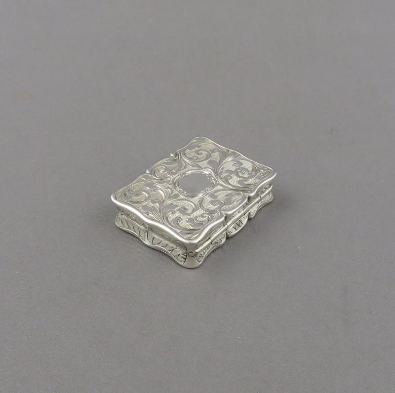 Victorian Castle Top Silver Vinaigrette - JH Tee Antiques