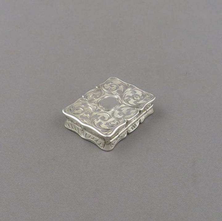 Victorian Castle Top Silver Vinaigrette - JH Tee Antiques
