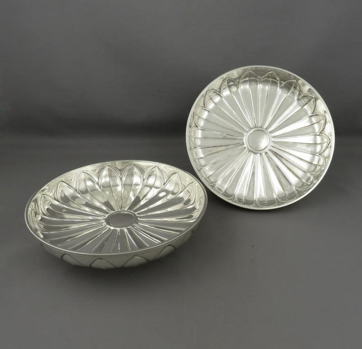 Pair of George V Silver Tazze - JH Tee Antiques