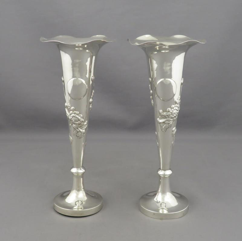Pair of Chinese Export Silver Vases - JH Tee Antiques