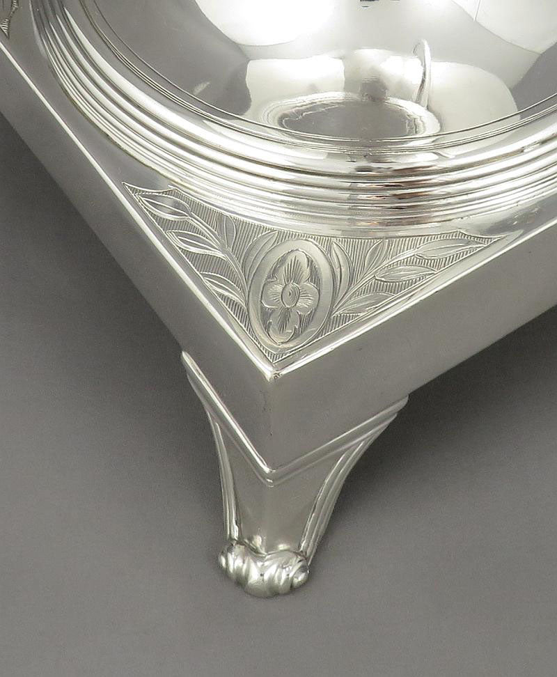 George III Sterling Silver Tea Urn - JH Tee Antiques