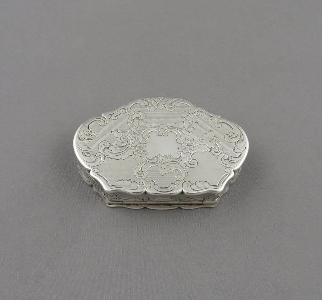 Castle Top Silver Snuff Box - JH Tee Antiques
