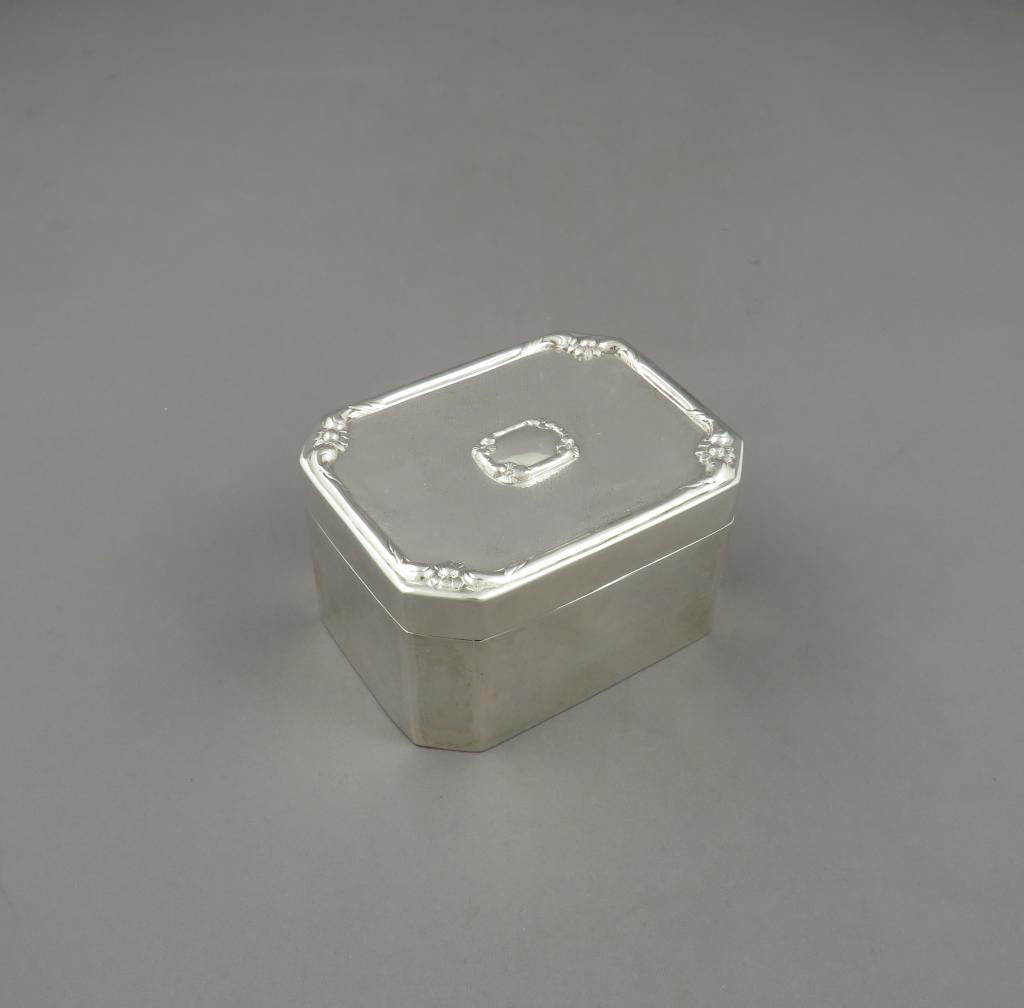Chinese Export Silver Box - JH Tee Antiques