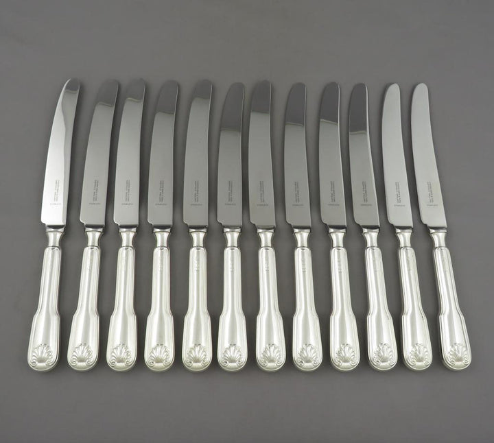 Fiddle Thread &amp; Shell Silver Dinner Knives - JH Tee Antiques