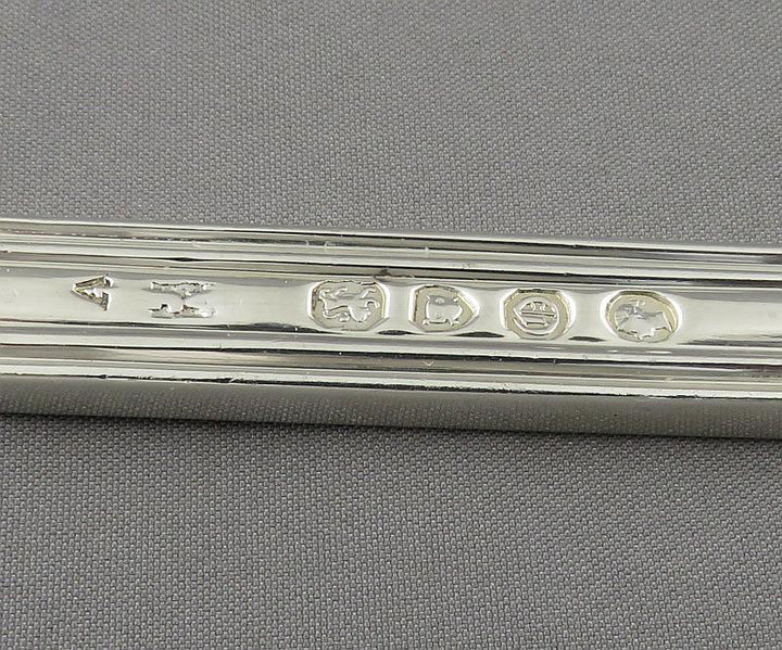 Victorian Fiddle Thread &amp; Shell Soup Ladle - JH Tee Antiques
