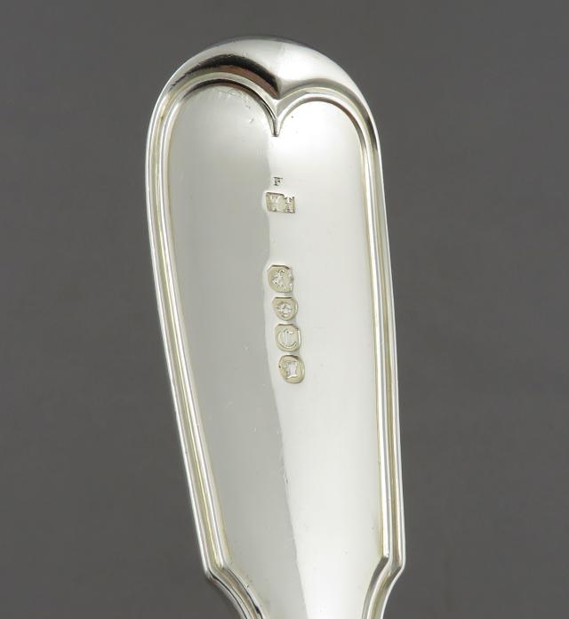 Victorian Silver Fiddle Thread Fish Slice - JH Tee Antiques