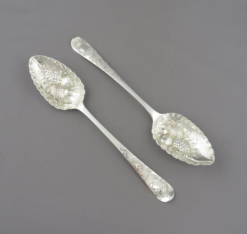 Pair of George III Sterling Silver Berry Spoons - JH Tee Antiques