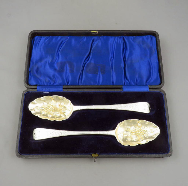 Pair of George III Sterling Silver Berry Spoons - JH Tee Antiques
