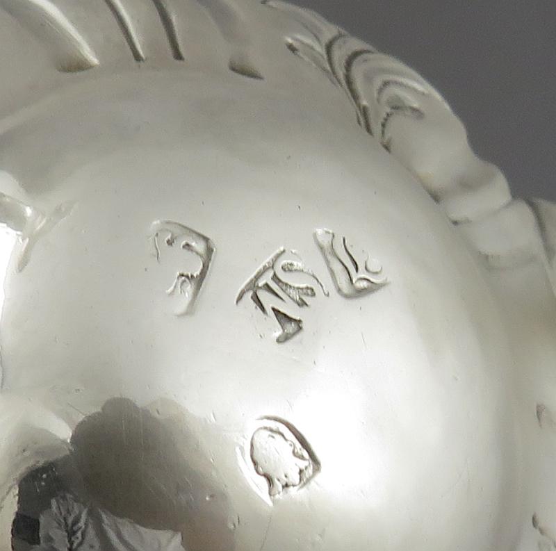 George III Silver Cream Jug - JH Tee Antiques