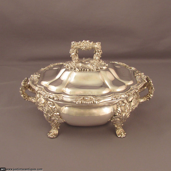 Pair of William IV Silver Sauce Tureens - JH Tee Antiques