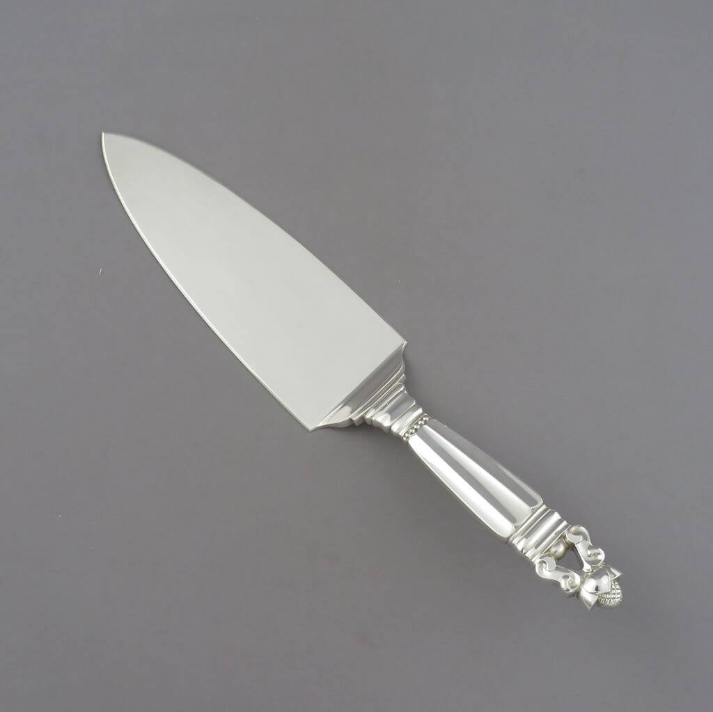 Georg Jensen Acorn Pattern Silver Cake Server - JH Tee Antiques