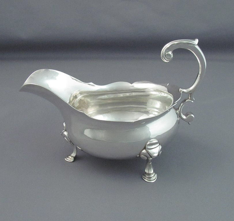 George III Sterling Silver Gravy Boat - JH Tee Antiques