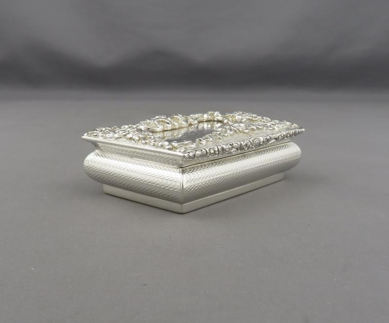 Victorian Sterling Silver Table Snuff Box - JH Tee Antiques