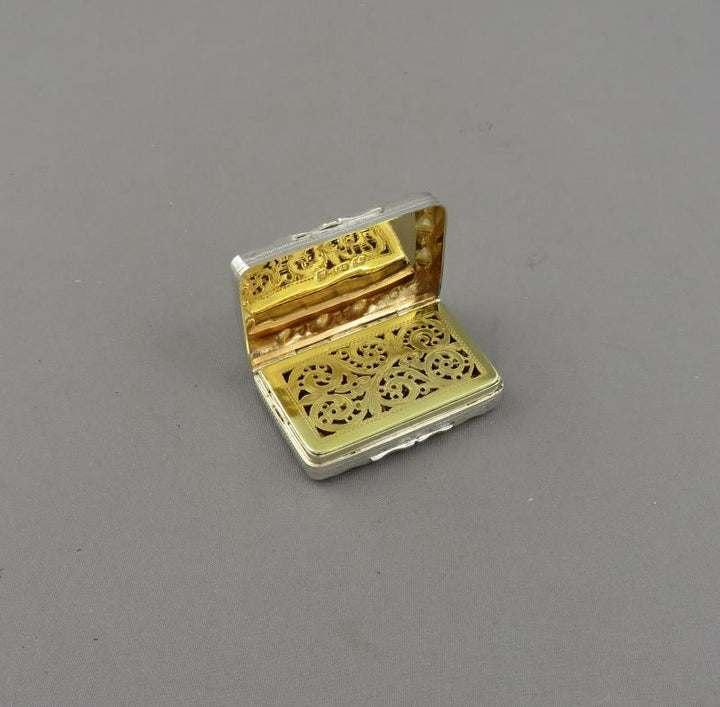 George III Sterling Silver Vinaigrette - JH Tee Antiques