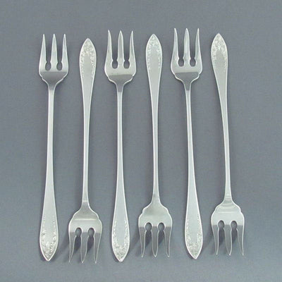 6 Tudor Royal Pattern Sterling Silver Oyster Forks - JH Tee Antiques