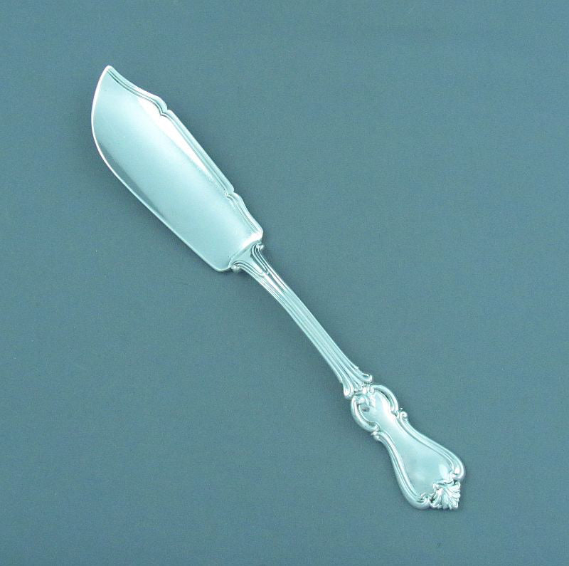 Victorian Albert Pattern Silver Butter Knife - JH Tee Antiques