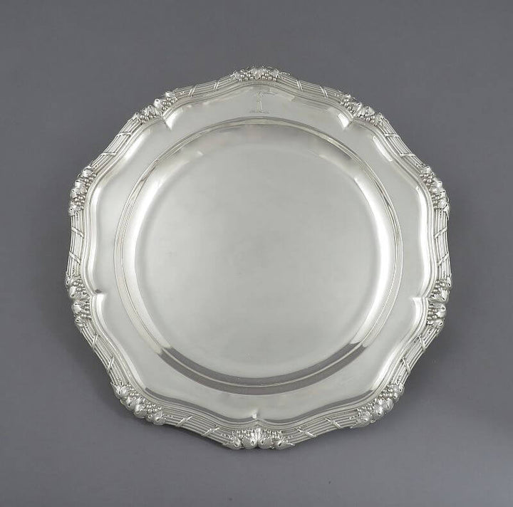 Benjamin Smith Silver Dinner Plate - JH Tee Antiques