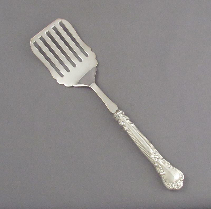 Birks Chantilly Pattern Tomato Server - JH Tee Antiques
