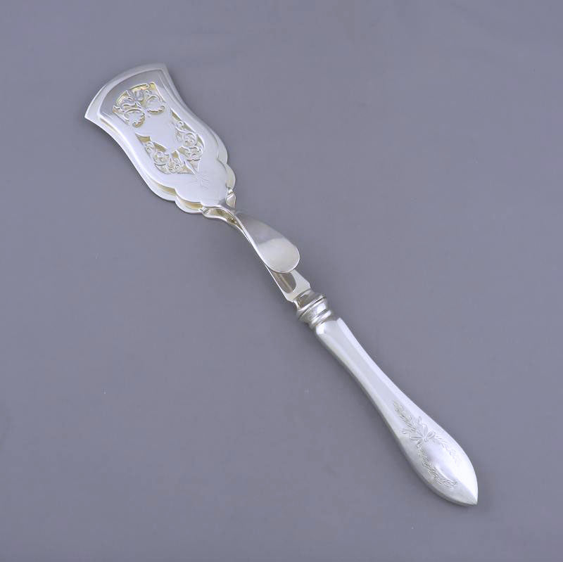 Birks Tudor Wreath Pastry Server - JH Tee Antiques