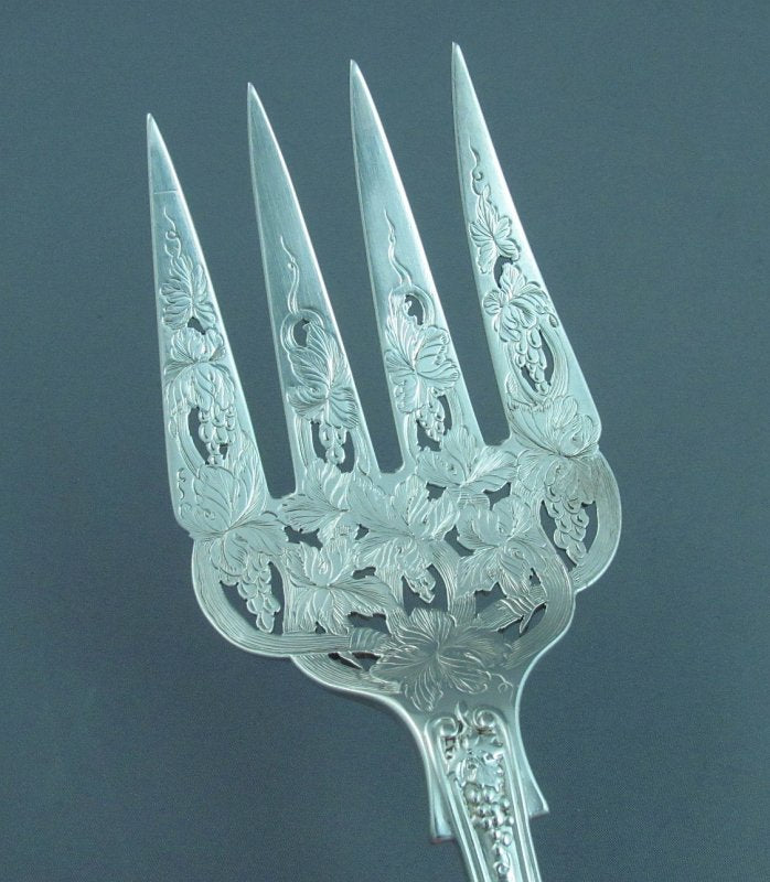 Sterling Silver Fish Servers in Bright Vine Pattern - JH Tee Antiques