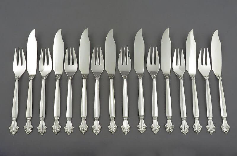 Georg Jensen Acanthus Pattern Fish Set for 8 - JH Tee Antiques