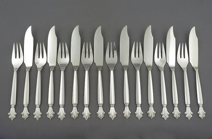 Georg Jensen Acanthus Pattern Fish Set for 8 - JH Tee Antiques