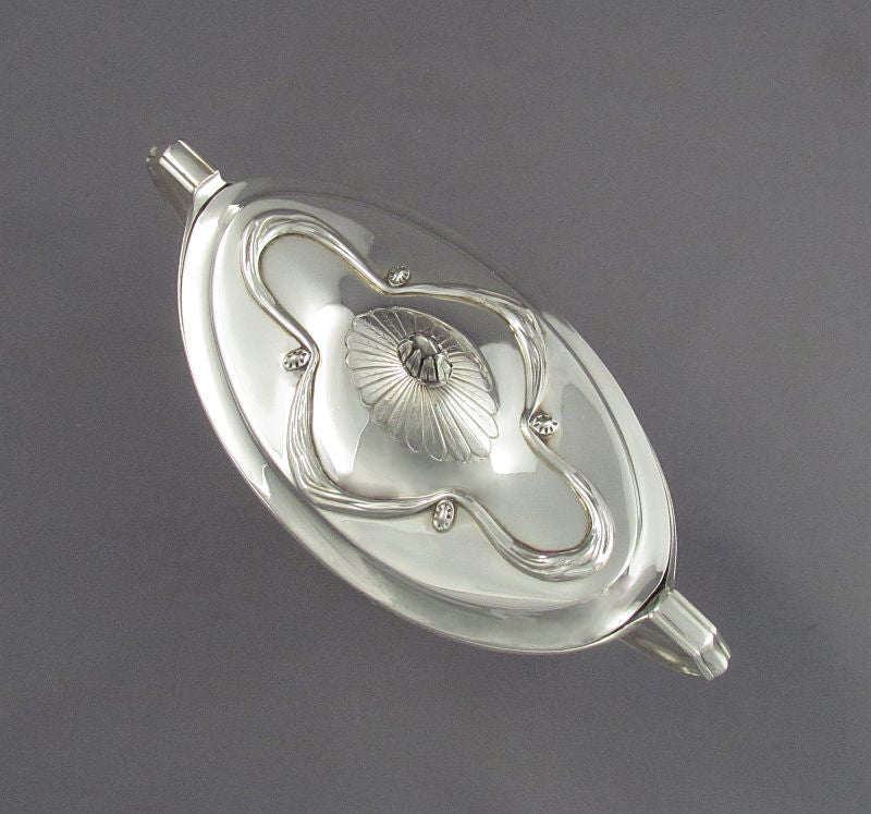 Pair of George III Sterling Silver Sauce Tureens - JH Tee Antiques