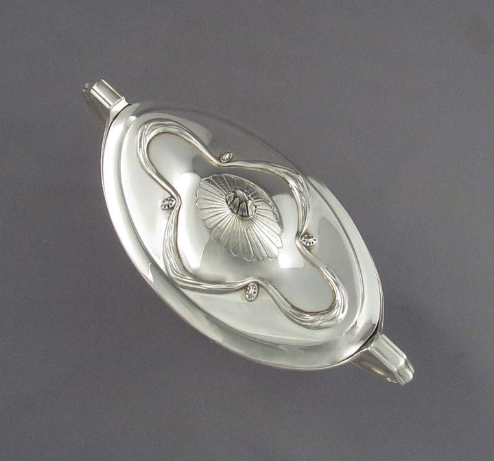 Pair of George III Sterling Silver Sauce Tureens - JH Tee Antiques