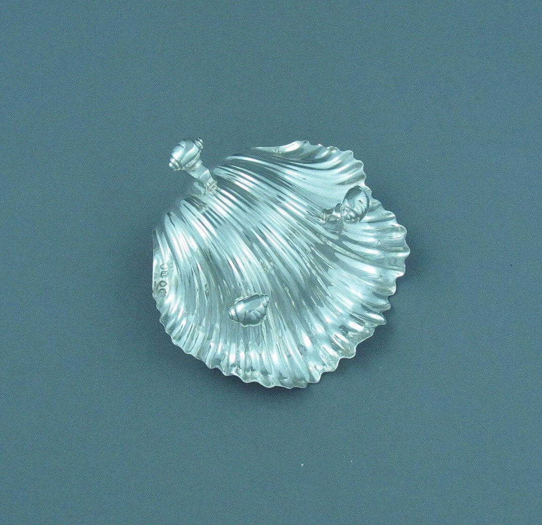George IV Silver Shell-Form Salts - JH Tee Antiques