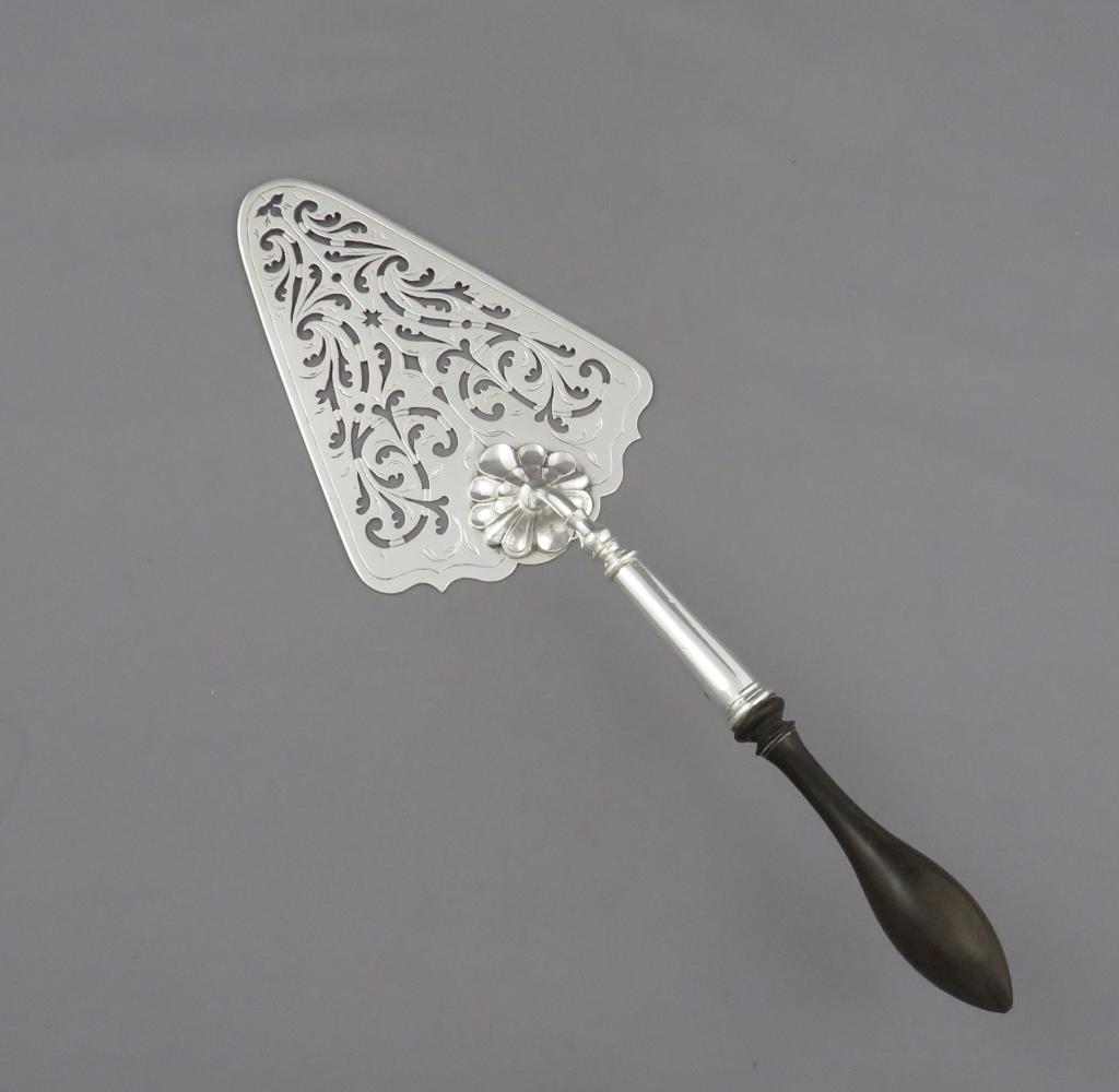 George III Sterling Silver Fish Slice - JH Tee Antiques