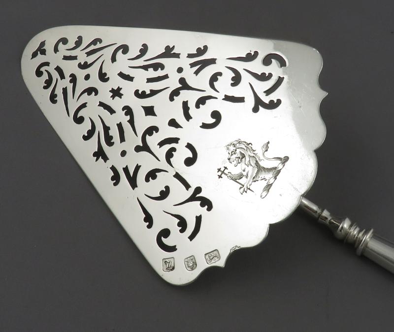 George III Sterling Silver Fish Slice - JH Tee Antiques