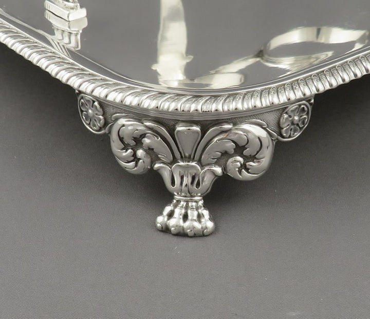 George IV Sterling Silver Egg Cruet - JH Tee Antiques