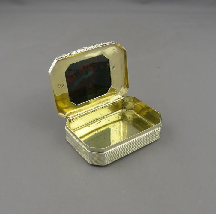 Georgian Sterling Silver and Agate Snuff Box - JH Tee Antiques