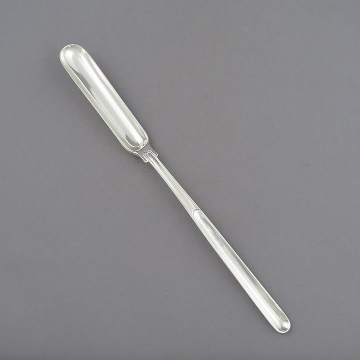 Queens Pattern Sterling Silver Marrow Scoop - JH Tee Antiques
