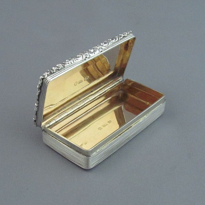 William IV Sterling Silver Snuff Box - JH Tee Antiques
