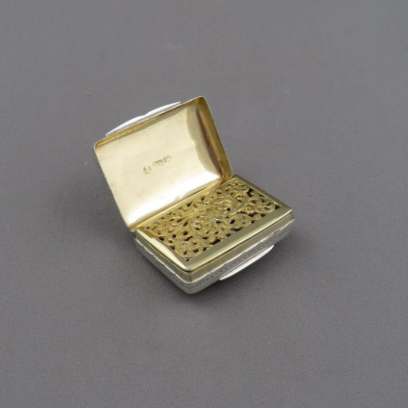 William IV Sterling Silver Vinaigrette - JH Tee Antiques